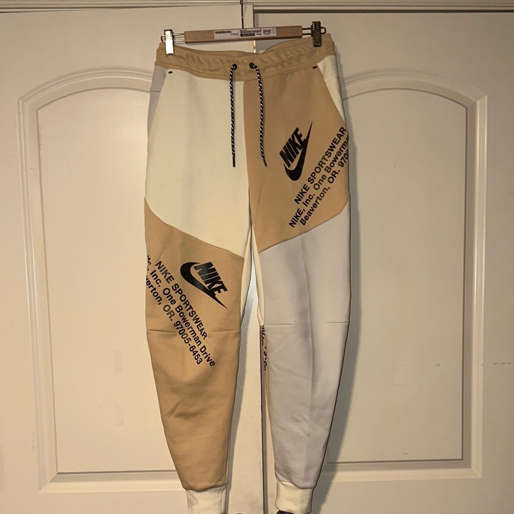 Nike Men's Tech , Tan and White Jogger Pants